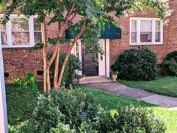 2nd image of 2700 Kensington Ave APT 5
