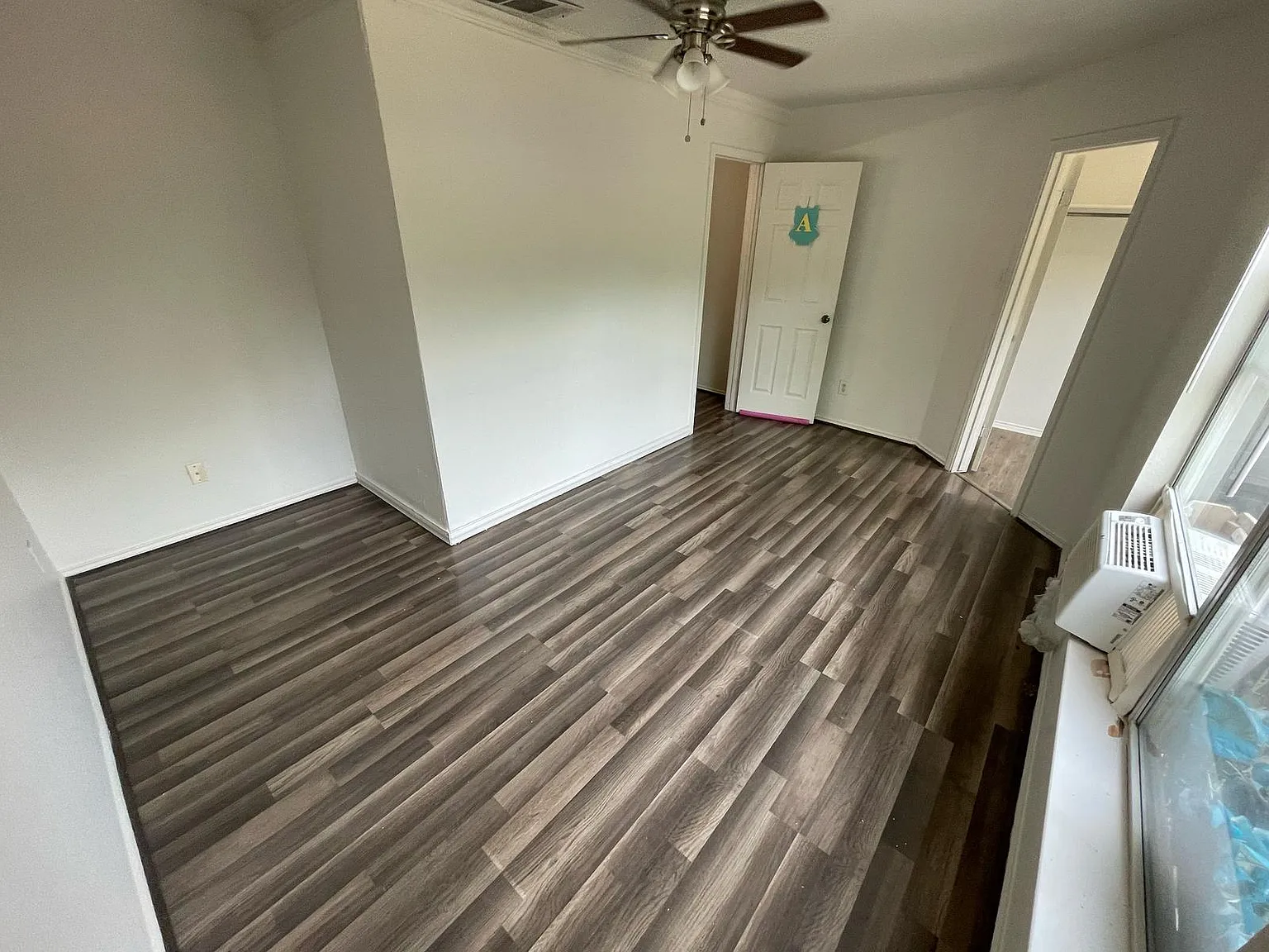1 bed, 1430 sqft, $580 — Photo 2