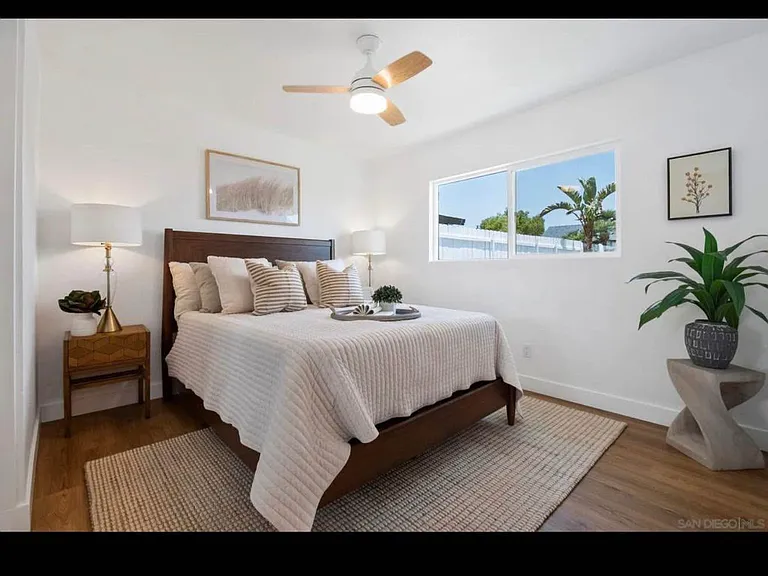 1420 San Simeon St — Photo 1