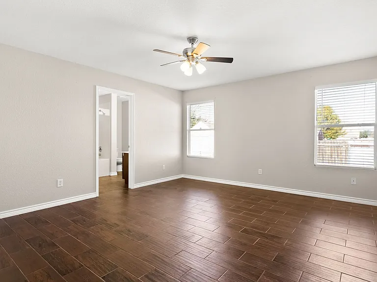 2409 Riley Dr — Photo 10
