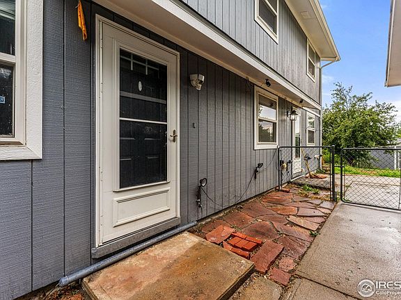 3rd image of 935 Yew Ct