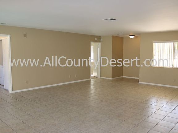3rd image of 2466 N Aurora Dr