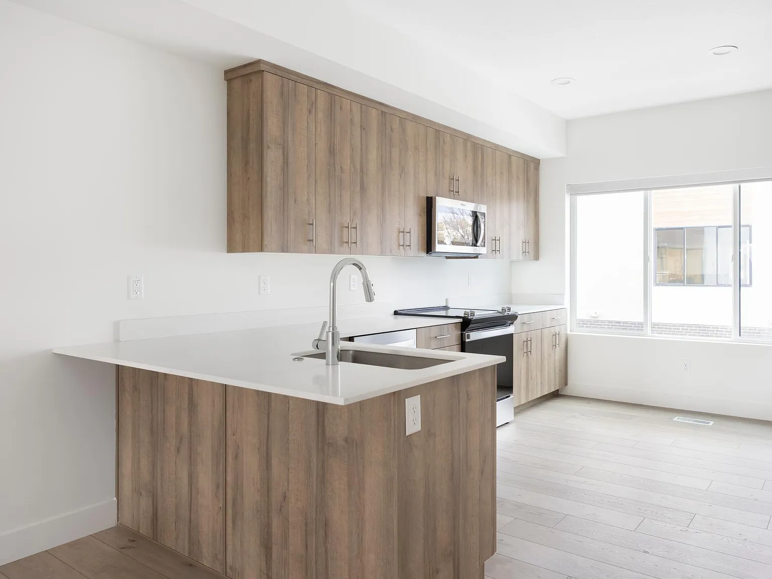 23 Views Townhomes — Photo 2