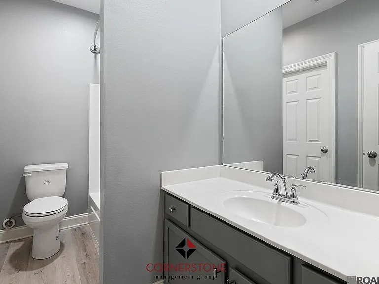 4625 Burbank Dr #607 — Photo 9