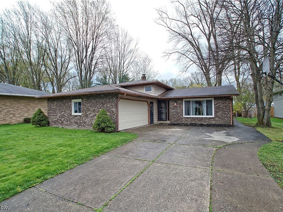 1st image of 28135 Wisteria Dr