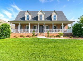6955 Prairie Grove Dr, Clemmons, NC 27012