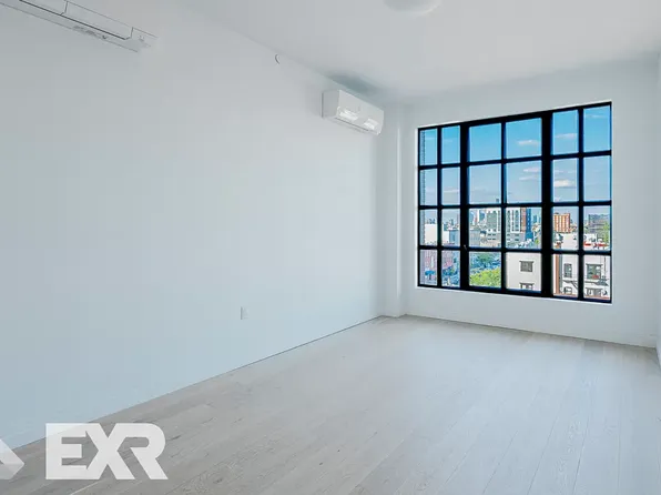 875 4th Avenue image 5 of 20