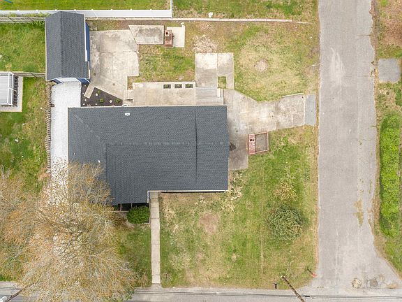 3rd image of 934 Carol Ave