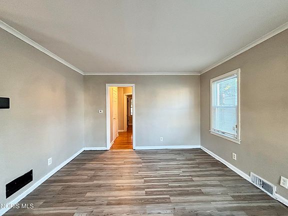 2nd image of 3816 Almeda Dr