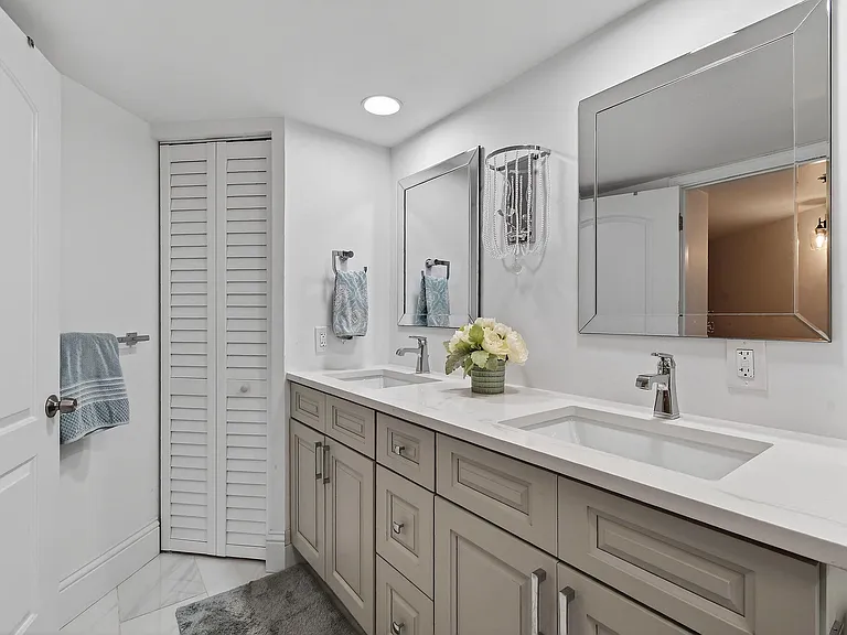 600 Ocean Dr #6002C — Photo 10