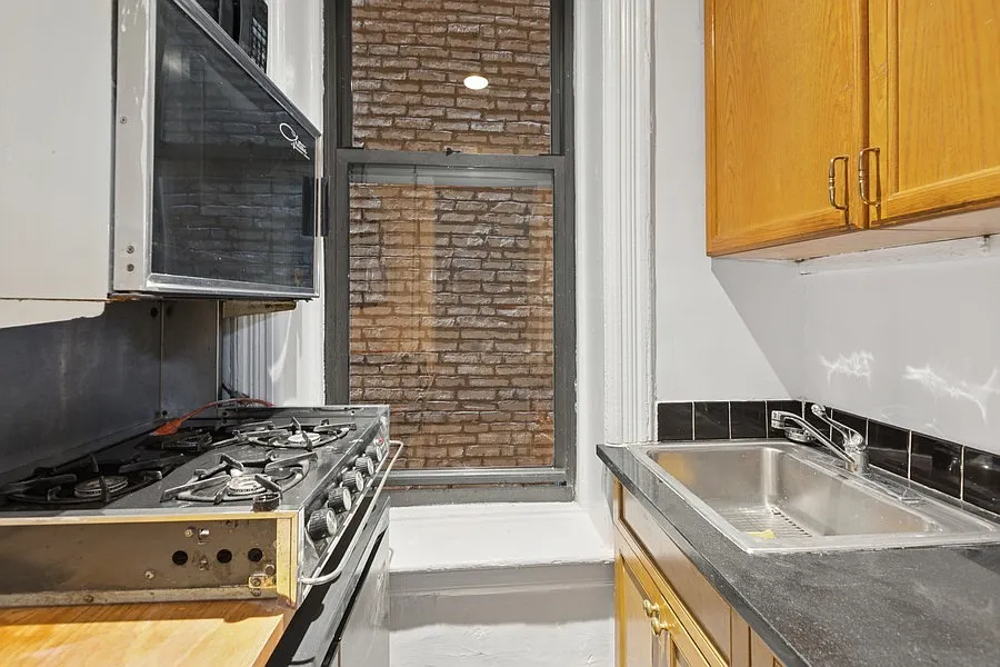 Building Photo - 23 Grove St #1A