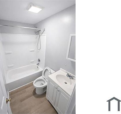 3rd image of 335 Murray St