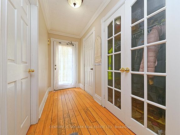 4th image of 1922 Dalhousie Cres