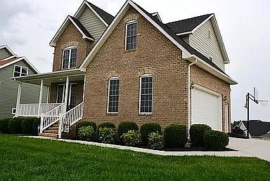 1st image of 1305 Farmington Dr