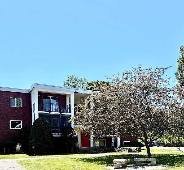 1st image of 144 West St APT 25