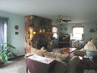 1st image of 1705 Village Ln