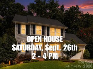 6832 Charter Hills Rd, Charlotte, NC 28277