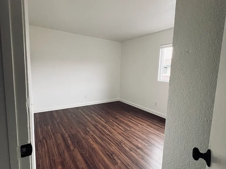 2425 La Brea Ct #2425 — Photo 19