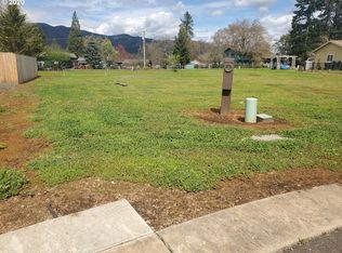 110 Wanda Ct #7, Myrtle Creek, OR 97457
