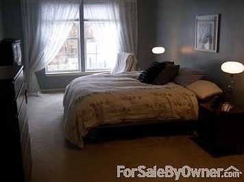 bright master with room for sitting area