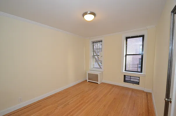 Rented by Buchbinder & Warren | media 6