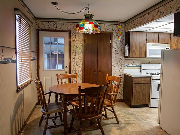 4th image of 18 Central Ave #A