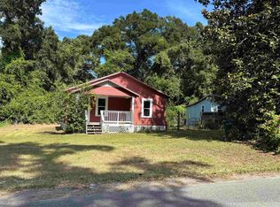 25 Dispennette Dr, Crawfordville, FL 32327