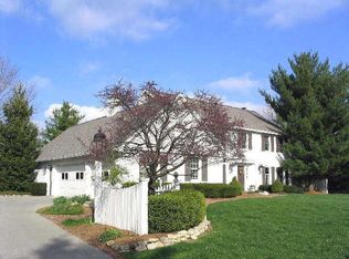 155 S Maxwell Ct, Zionsville, IN 46077