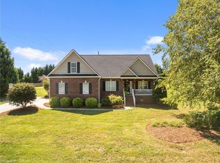 3002 Walbrook Ter, Browns Summit, NC 27214