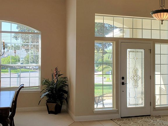 3rd image of 828 Turtle Lake Ct