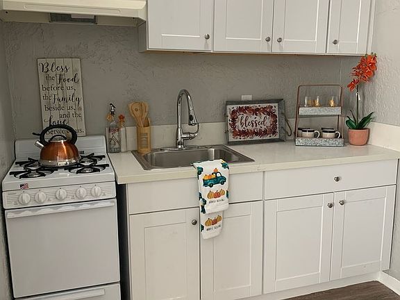 5th image of 832 W Martin Luther King Jr Blvd APT 106