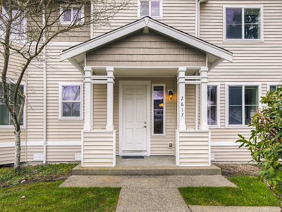2nd image of 2617 Bronson Ave