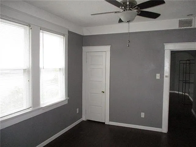 2 bed, 1.0 bath, 839 sqft, $1,350 — Photo 4