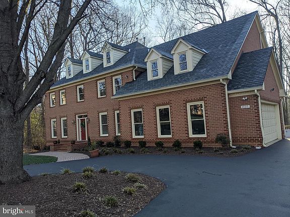 4th image of 2609 Lasswade Ln