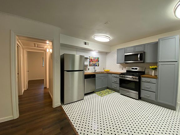 4th image of 201 Grove Pl APT 5