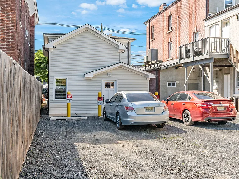 54 W Somerset St #REAR — Photo 11