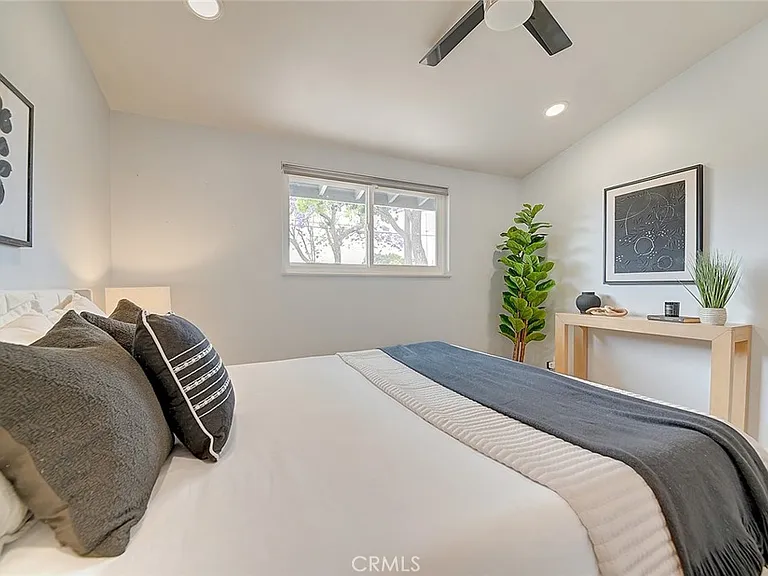 2044 W Spruce Ave — Photo 30