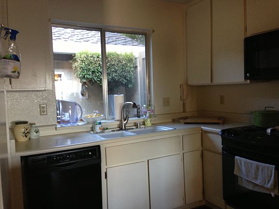 3rd image of 401 Sailfish Dr