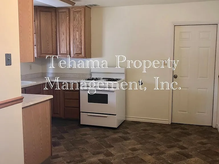 925 Hasvold Dr — Photo 20