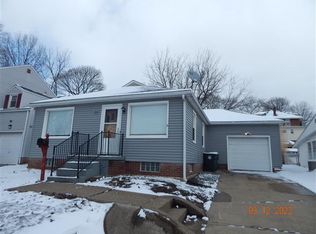 1208 Monument Rd NW, Canton, OH 44703