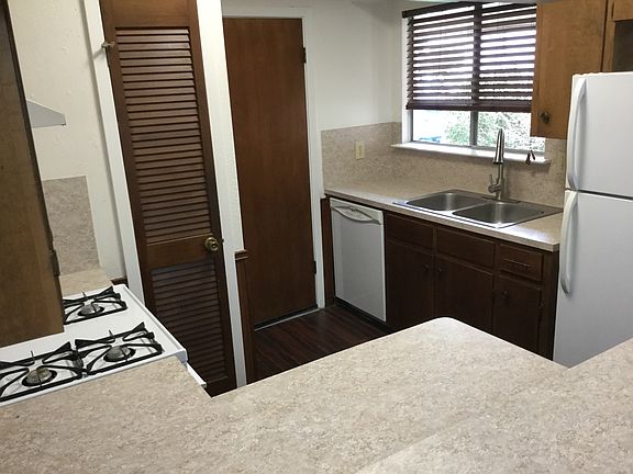 3rd image of 7602 Hardy Dr