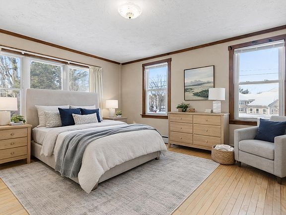 3rd image of 218 Highland Avenue