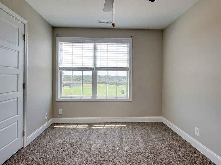 1121 Cardinal Creek Dr — Photo 45