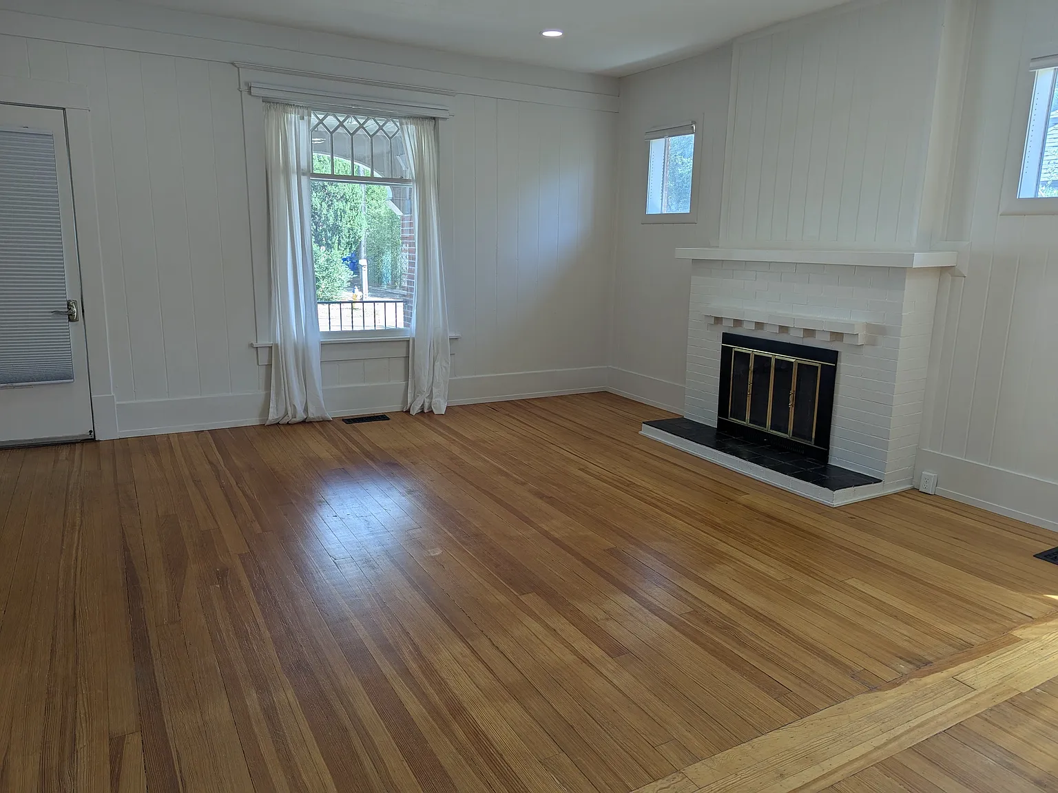 3 bed, 1884 sqft, $2,700 — Photo 4