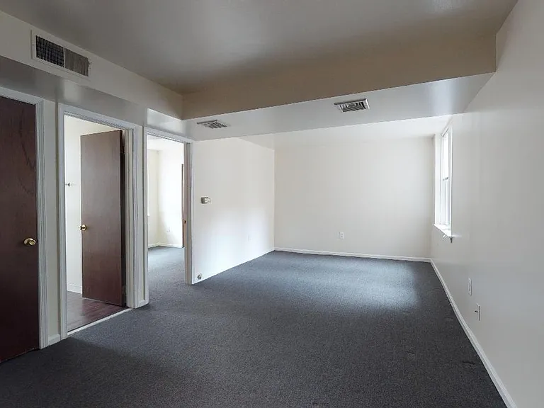West Penn Suites — Photo 11