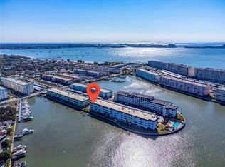 5955 30th Ave S APT 214, Gulfport, FL 33707