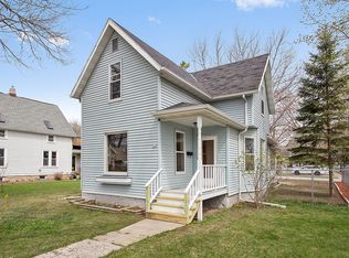 202 N Huron St, De Pere, WI 54115
