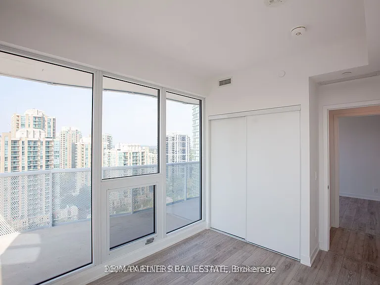 15 Holmes Ave #1704 — Photo 5
