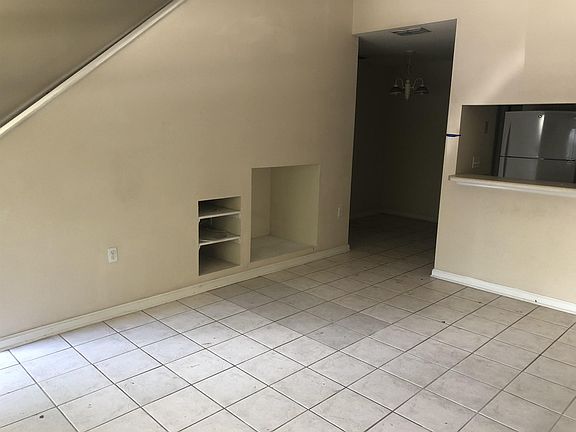 5th image of 2740 W Tharpe St APT 306