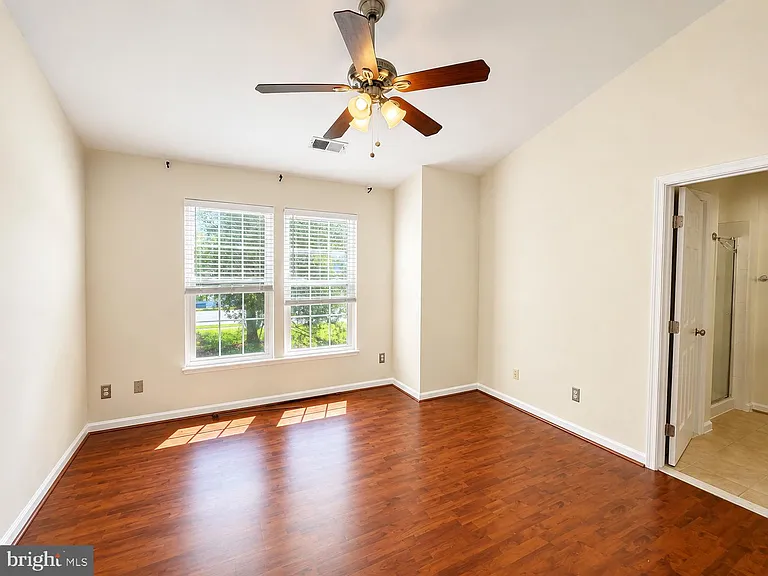 8268 Vermont Pl — Photo 9